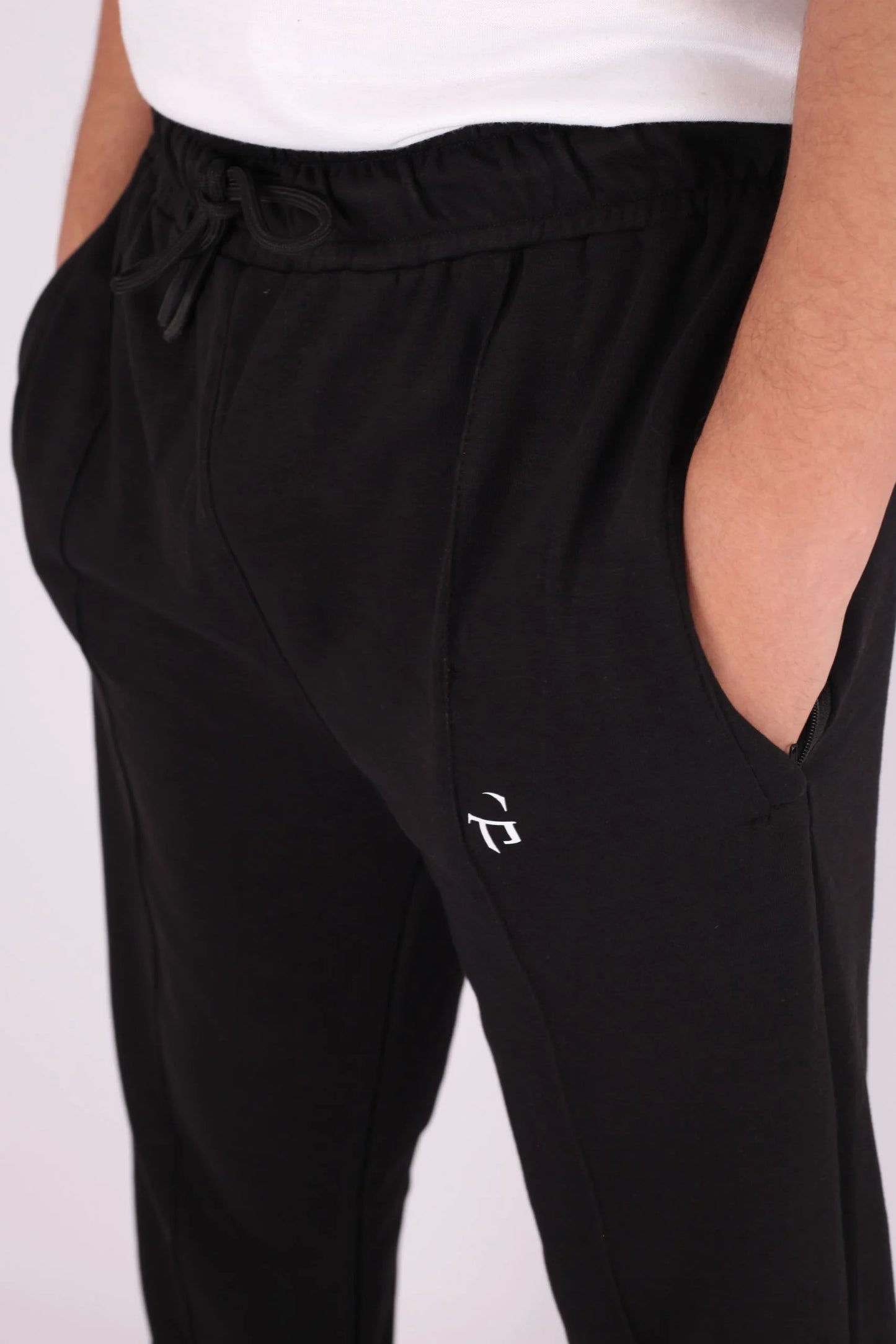 PLEATED TROUSERS | BLACK